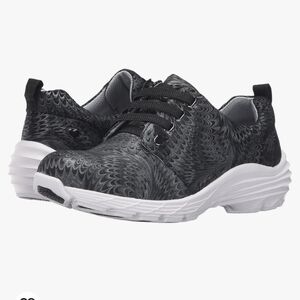 Nurse Mates Align Velocity Leather Shoes.